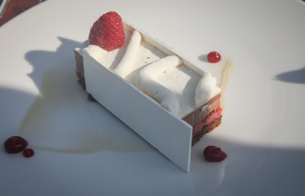 飯前籤“生死狀”,上吊半空,遊客:媽媽,我吃上天了 飯前籤“生死狀”,上吊半空,遊客:媽媽,我吃上天了