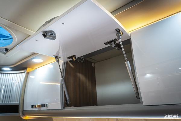 小額頭有兩張床,L型會客區滿足多人使用,新星新依途T600 小額頭有兩張床,L型會客區滿足多人使用,新星新依途T600