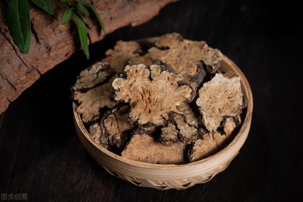 一味中藥:牡蠣,收斂固澀,軟堅散結,化掉體內堅硬的結節 一味中藥:牡蠣,收斂固澀,軟堅散結,化掉體內堅硬的結節