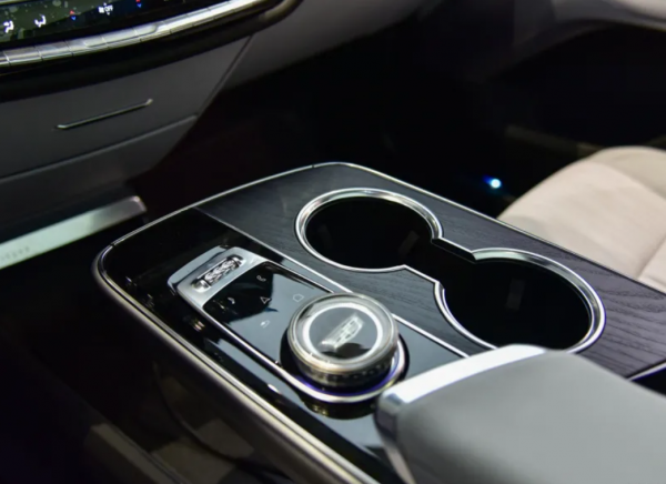 凱雷德有望引入國內！主打純電，比賓士GLS大，免稅或是最大賣點