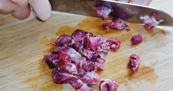 小兒四神湯,一年四季都可以喝,孩子瘦小不愛吃飯可以多喝這道湯 小兒四神湯,一年四季都可以喝,孩子瘦小不愛吃飯可以多喝這道湯