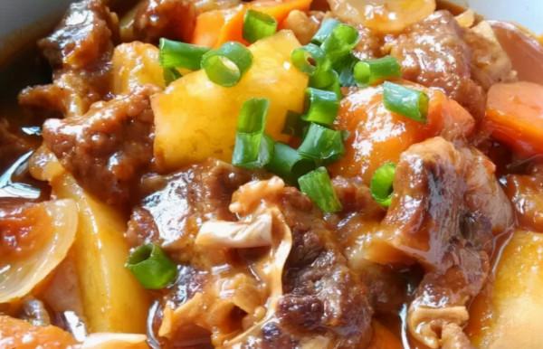 看吳昕做東北大亂燉,北方人的冬日DNA動了 看吳昕做東北大亂燉,北方人的冬日DNA動了