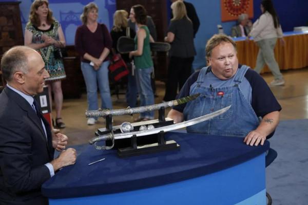 1985年他用3184元買下一把長劍，36年後價格漲到63萬