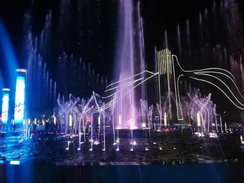 音樂餐廳,中秋節的消遣 音樂餐廳,中秋節的消遣