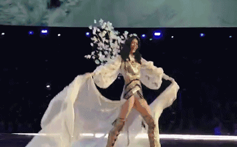 四大超模間的恩怨情仇，從鐵三角到塑膠情，誰是贏家？