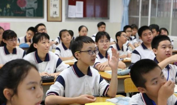 &OpenCurlyDoubleQuote;雙減&rdquo;政策實施後，公立與私立學校差距顯現，部分家長表示後悔