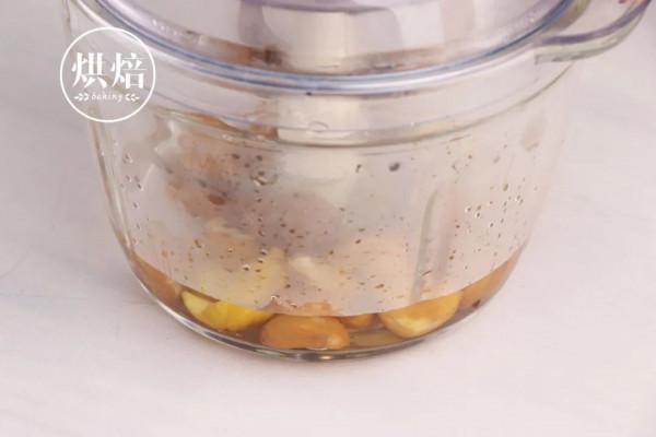 桂花配板栗 這個口味最近突然火了 做個蛋糕發現真的好看又好吃 桂花配板栗 這個口味最近突然火了 做個蛋糕發現真的好看又好吃