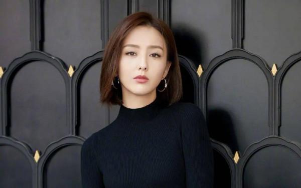 賈乃亮新女友？王寶強黑料？景甜簽約賈士凱？佟麗婭追求者多？