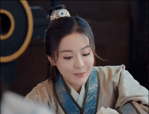 初見驚為天人，再見像換了個人，這5位女星顏值成謎，這臉腫麼了