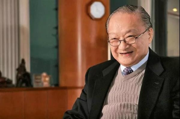 餘秋雨到底水平如何？易中天評價很犀利，但不及金庸風趣幽默