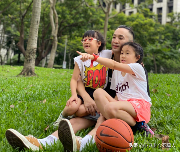 《爸回》8個萌娃顏值差異大：奧莉變成大方臉，嗯哼帥到能當明星