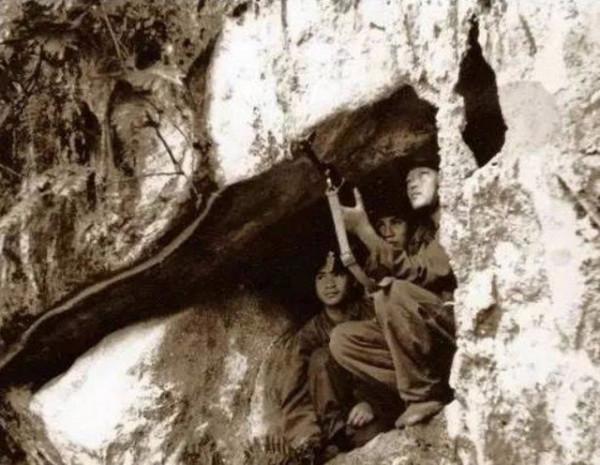 參戰老兵回憶老山貓耳洞:三個蚊子一盤菜,十個老鼠一麻袋 參戰老兵回憶老山貓耳洞:三個蚊子一盤菜,十個老鼠一麻袋