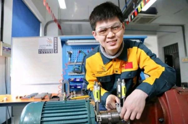 高三學生模擬考186分:父親從希望到失望,最後接受兒子的平凡 高三學生模擬考186分:父親從希望到失望,最後接受兒子的平凡