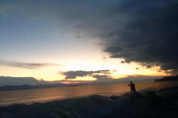 想欣賞“藍冰”奇景不用去貝加爾湖了，西南邊陲普莫雍錯驚豔你