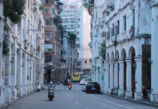 這座好吃到勾魂的廣西小城,有中國最大的騎樓群,還是粵語發源地 這座好吃到勾魂的廣西小城,有中國最大的騎樓群,還是粵語發源地