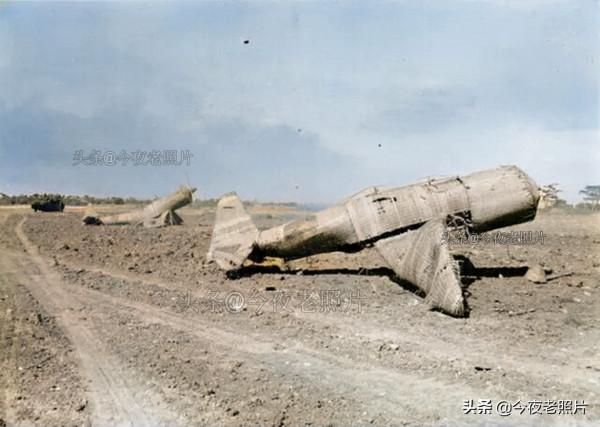 19張顛覆認知的老照片，50名軍官看著希特勒挖土，日本人瞬間氣化