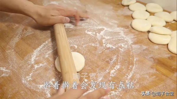 春餅新做法，柔軟勁道，薄透如紙，不用一滴油，一鍋能做十幾張