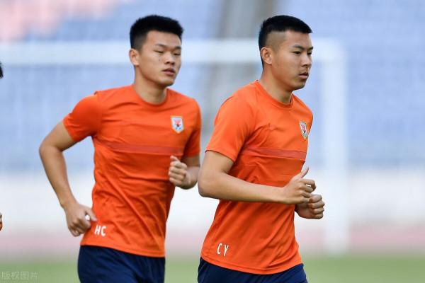 泰山隊剩餘三輪聯賽需要鍛鍊的輪換球員，趙劍非、劉軍帥和黃聰