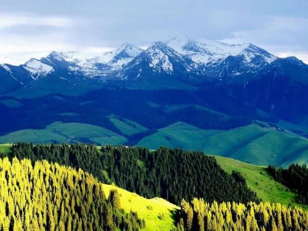 新疆那拉提草原風光 新疆那拉提草原風光