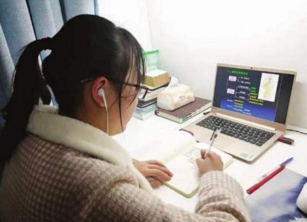 四級“剛及格”，是繼續刷分還是直接考六級？英語老師給出建議