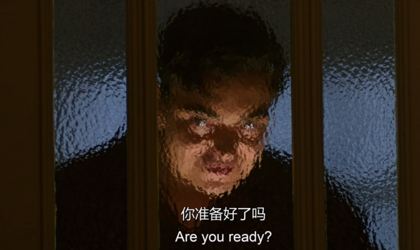 世紀十佳這麼生猛？親生女兒被扔出窗外，暴怒父親還不讓妹妹上學