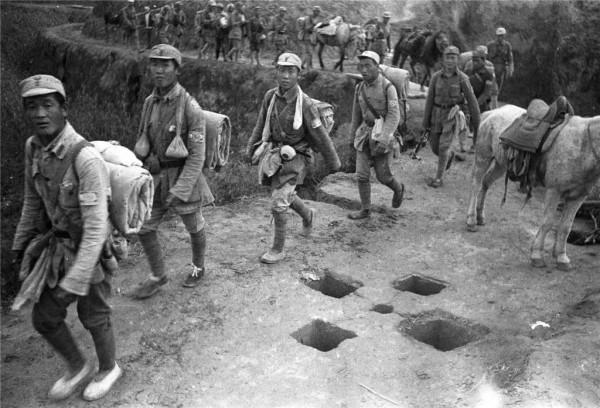 郭俊卿：14歲剃光頭參軍，5年不脫衣睡覺，身份曝光被毛主席接見