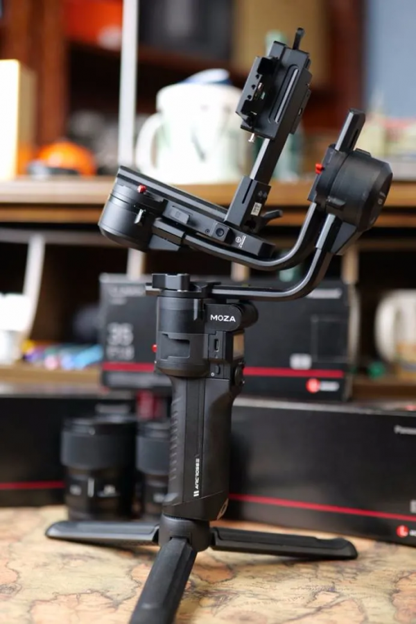 輕量級高性價比穩定器，魔爪Aircross3香在哪？