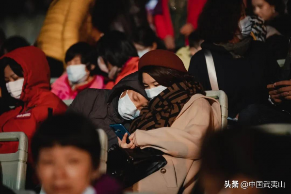 武夷山印象大紅袍:誰說浪漫只是兩個人的事,來看什麼叫“一群人”的浪漫! 武夷山印象大紅袍:誰說浪漫只是兩個人的事,來看什麼叫“一群人”的浪漫!