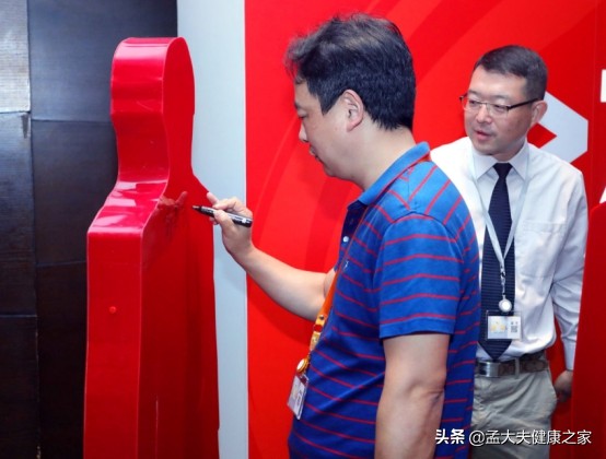 他達拉非服藥劑量小,作用更持久,那能替代西地那非嗎? 他達拉非服藥劑量小,作用更持久,那能替代西地那非嗎?