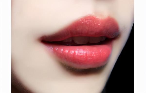 口紅推薦：給予雙唇極致色彩的同時，賦予超乎想象的持久呵護