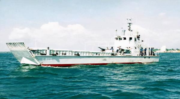 出口的037獵潛艇等 出口的037獵潛艇等