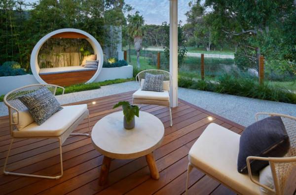 庭院規劃,我心裡有數!用籬笆圈一個菜園子,留一半鋪防腐木休閒 庭院規劃,我心裡有數!用籬笆圈一個菜園子,留一半鋪防腐木休閒