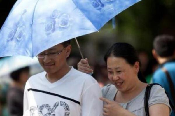 “新型啃老”悄然興起,本科畢業後不上班不掙錢,父母還引以為傲 “新型啃老”悄然興起,本科畢業後不上班不掙錢,父母還引以為傲