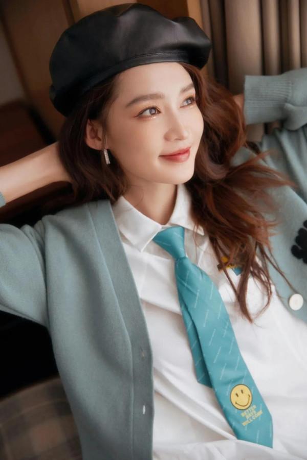 寶藏女孩李沁,漂亮又有氣質(多圖) 寶藏女孩李沁,漂亮又有氣質(多圖)