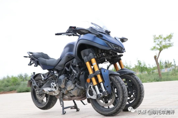 顛覆印象，敦煌試駕雅馬哈倒三輪NIKEN