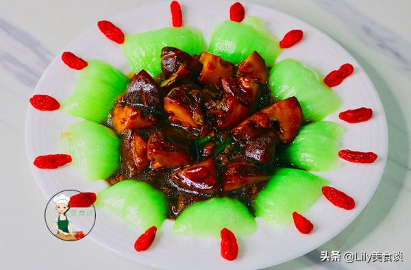 中秋家宴，這素菜記得吃，不放肉也香，5分鐘上桌，寓意花好月圓