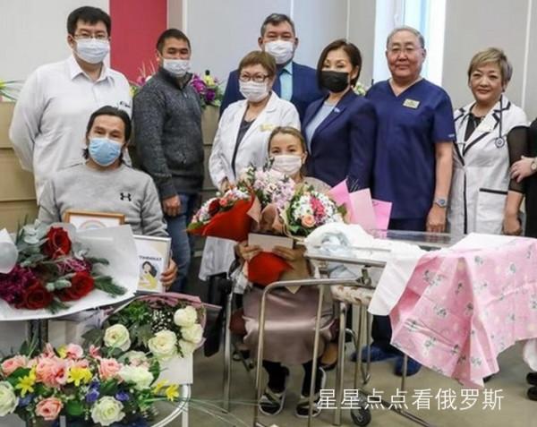 俄羅斯38歲的艾塔琳娜生14個孩子成為超級母親英雄