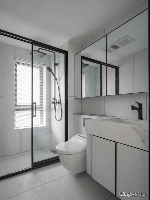 廣東夫妻家中的暖心場面：不鋪地板不鋪磚，全屋素淨高雅，超美