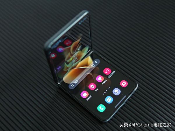 三星Galaxy Z Flip3 5G體驗 立式互動模式告別手持