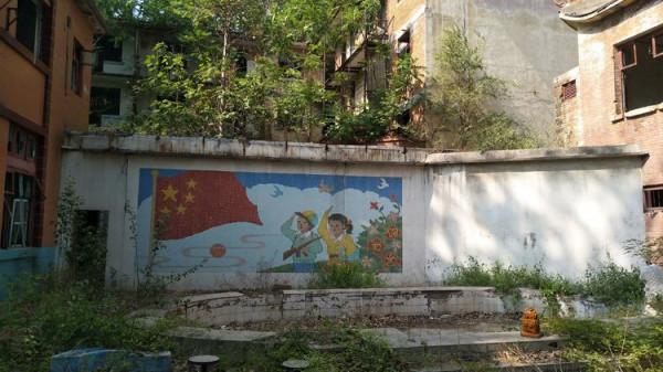 沁陽市深山的工業遺址，保證安全極為隱蔽，荒廢多年儲存完好