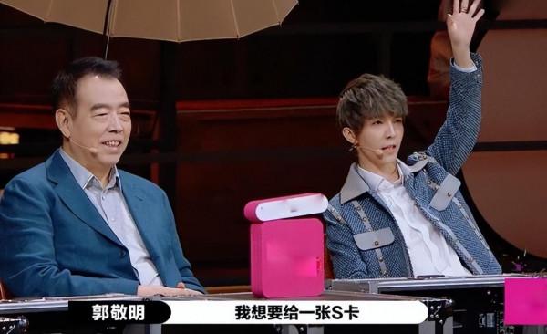 自信女王辣目洋子：矮胖壯也能美出圈，還在全球四大時裝週走秀