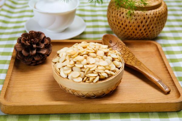 中風迅猛該如何治療？中醫治療中風：活血化瘀，試試這幾味中藥