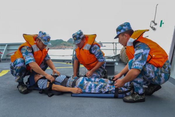 海上“敵情”接連不斷,他們一路精準打擊 海上“敵情”接連不斷,他們一路精準打擊