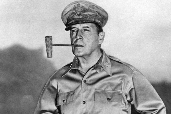 1950年，志願軍在長津湖激戰，老蔣在臺灣謀劃了什麼？