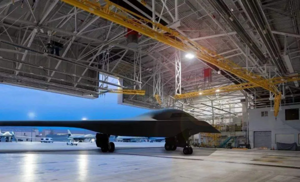 央視曝光龐大的殲-20飛行員隊伍，中國需要多少殲-20？