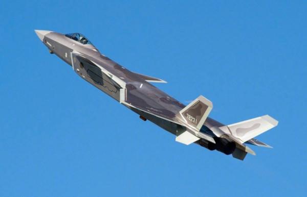 中國航空史上最正確的抉擇，放棄西方戰機，選蘇27讓空軍進步30年