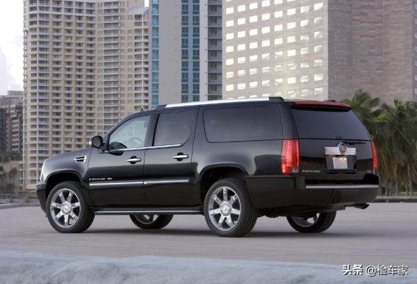 錢多燒得慌？當年新車136萬的凱迪拉克凱雷德如今還值多少錢