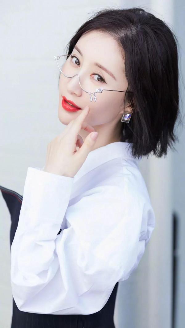 三十四歲傻妞舒暢，十八歲容顏