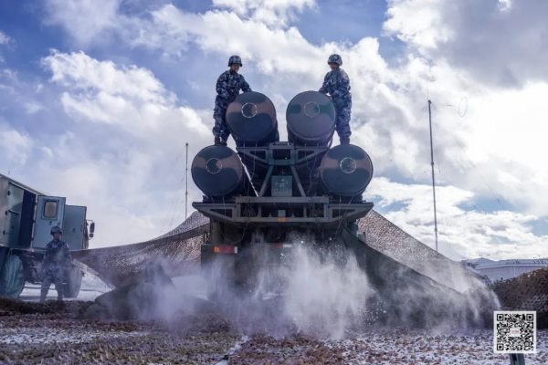 多圖直擊！空軍地導某旅高原&OpenCurlyDoubleQuote;防空利箭&rdquo;雪中訓練