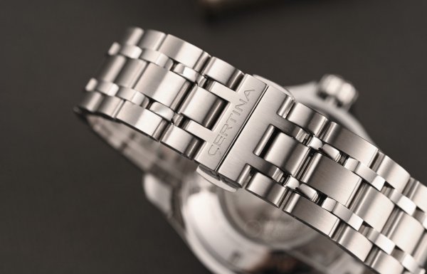 一目忘憂 感受來自雪鐵納“碧海”的靜謐